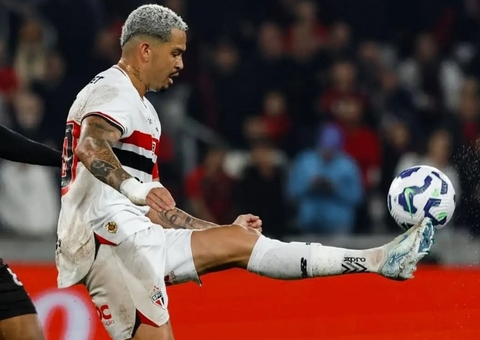 Com Rafael expulso, São Paulo cai nos pênaltis contra o Athletico-PR