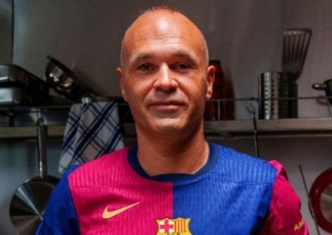 Aposentado, Iniesta recebe homenagem do Real Madrid; veja