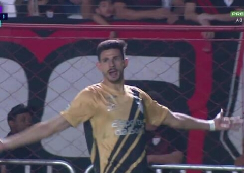 Athletico-PR vence Atlético-GO de virada no Brasileirão