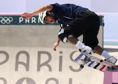 Pedro Barros, Luigi Cini e Augusto Akio vão à final do skate park em Paris