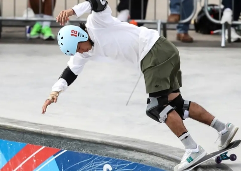 Augusto Akio brilha na volta final e ganha o bronze no skate park