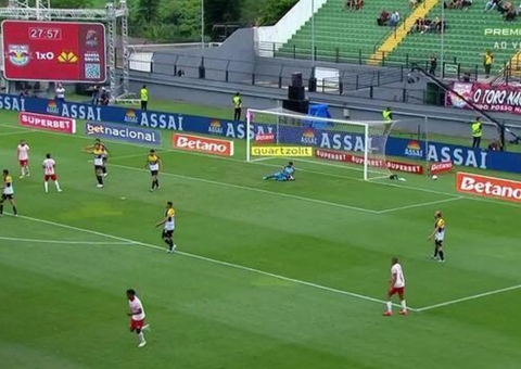 Bragantino goleia Criciúma por 5 a 1 e garante permanência na Série A