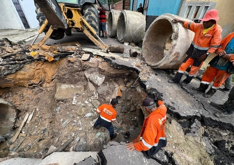 Chuvas e lixo abrem cratera e mobilizam obra emergencial na Cidade Nova
