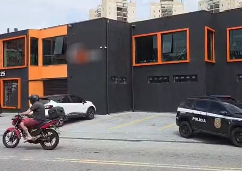 Mulher morre após nadar em piscina de academia em SP; polícia investiga