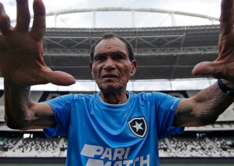 Morre aos 87 o ex-goleiro Manga, ídolo de Botafogo e Internacional