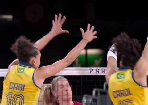 Brasil perde para os EUA na semifinal e disputará o bronze no vôlei feminino