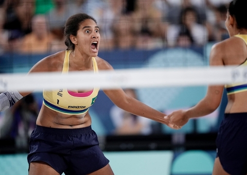 Brasil vence Austrália e vai à final do vôlei de praia feminino