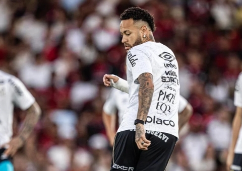 Neymar relata ameaça de juiz e se irrita ao ser substituído em derrota