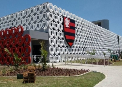 Flamengo elege novo presidente com estádio e finanças no debate