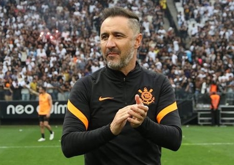 Vítor Pereira, ex-Corinthians e Fla, é eleito técnico do mês na Inglaterra