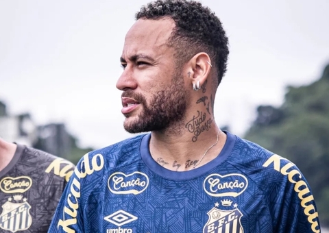 Sem atuar pelo Santos, Neymar se emociona ao comprar carro de luxo; veja
