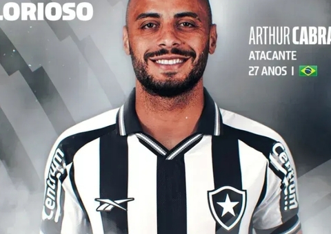 Botafogo anuncia Arthur Cabral, quarto reforço para o Mundial de Clubes
