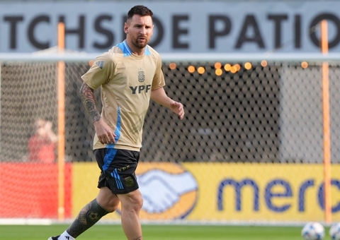 Messi iguala marca recorde do Rei Pelé em Copa do Mundo 