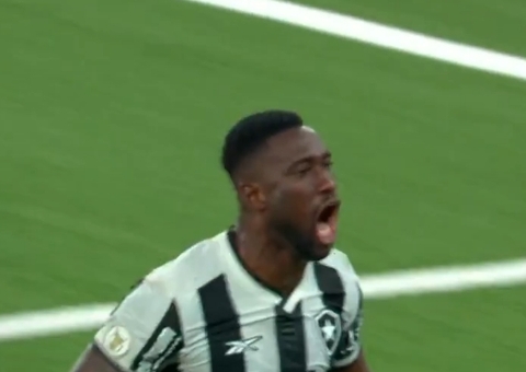 Bastos atinge metas de renovação automática com o Botafogo