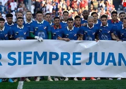 Nacional homenageia Izquierdo em primeira partida após morte do zagueiro