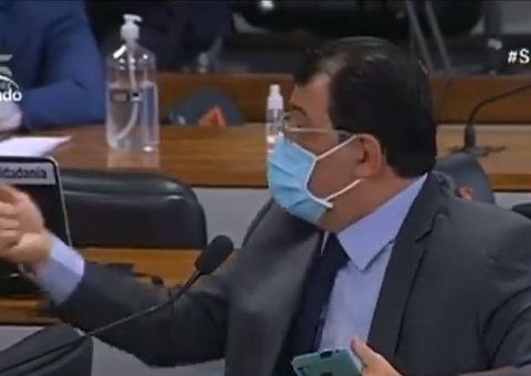 Braga ironiza uso de máscara por Flávio Bolsonaro e critica Pazuello 