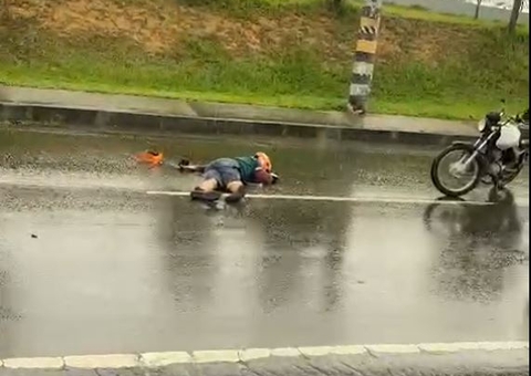 Acidente grave deixa motociclista ferido e trânsito caótico em Manaus