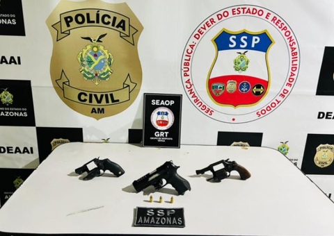 Adolescente é detido com 3 armas em praça de Manaus