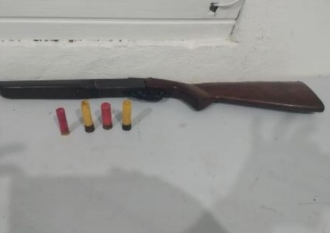 Bêbado, homem sai atirando em rua e acaba baleado pela polícia no Careiro