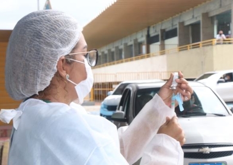 Manaus pode ter 100% da população vacinada até agosto