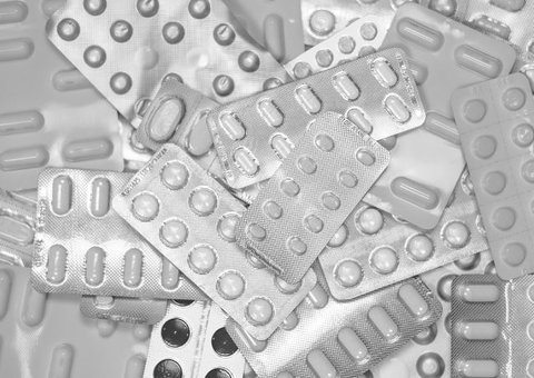 Mulher tenta matar filha de 4 anos após brigar com pai da criança