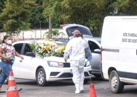 Manaus registra 35 enterros nesta segunda-feira
