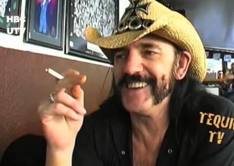Fantasma de Lemmy Kilmister 'assombra' mulher em evento