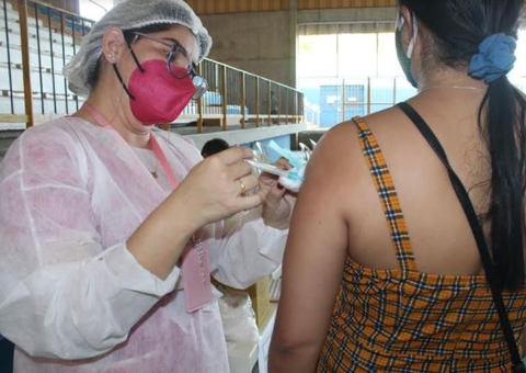 Congresso analisa nesta terça lei que autoriza compra de vacinas