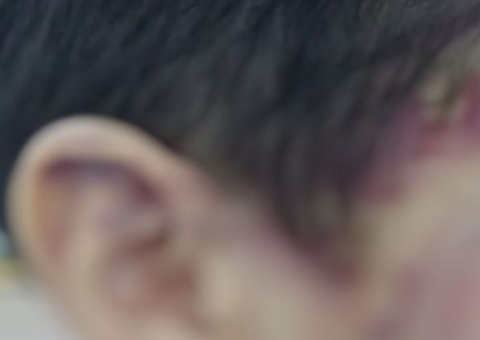 Lutador é preso após espancar com golpes de Muay Thai enteado de 5 anos