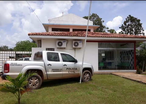 Mulher é presa suspeita de mandar queimar viaturas do Amazonas