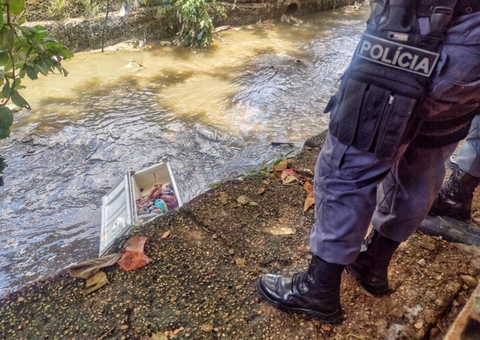 Corpo esquartejado é encontrado dentro de geladeira em Manaus