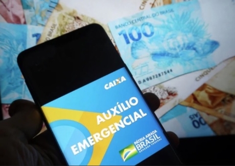 Número de famílias que recebem auxílio subiu na pandemia, diz IBGE