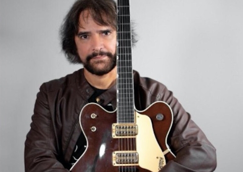 Cantor e compositor Eraldo Bandeira lança clipe 'Palavras', no YouTube