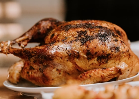 Aprenda a fazer um peru de natal suculento