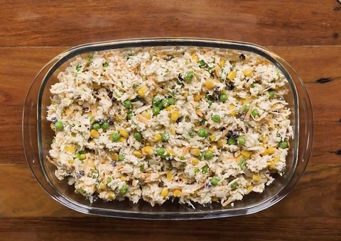 Aprenda a fazer um salpicão de frango simples e gostoso