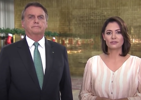 Primeira-dama domina pronunciamento de Natal ao lado de Bolsonaro que ignora pandemia; Vídeo