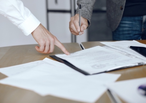 Auxílio maternidade e pensão por morte podem ser solicitados pelo cartório de registro civil