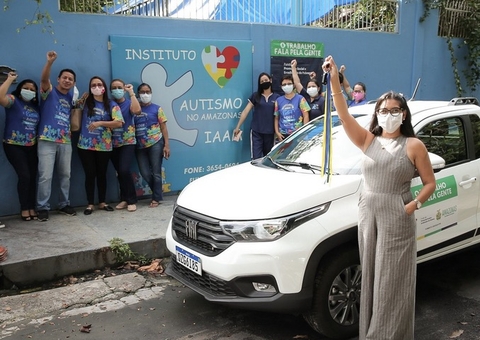 Instituto Autismo ganha veículo para transportar crianças e adolescentes em Manaus