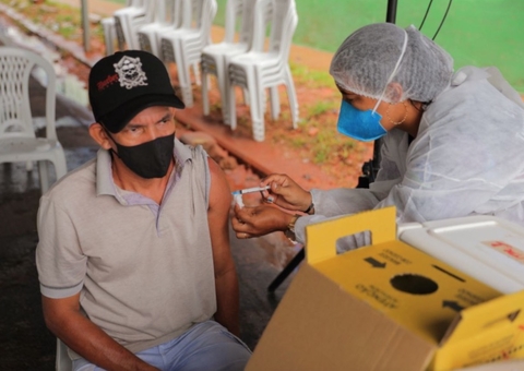 Carreta de vacinação estará em Novo Airão nesta quinta e sexta-feira