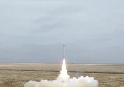 Rússia lança mísseis em exercício de forças nucleares e acende alerta; veja vídeo
