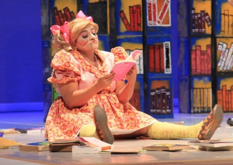 Comédia ‘Dona Batata’ estreia no Teatro Amazonas com entrada gratuita