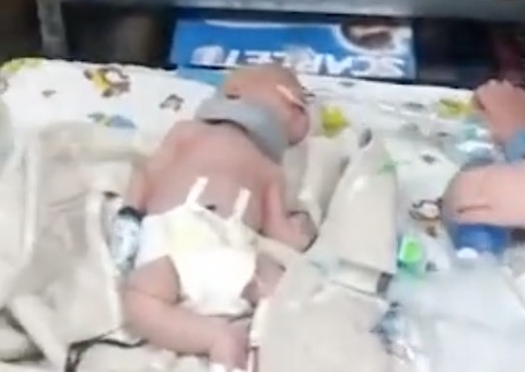 Recém-nascidos são levados para abrigo antibomba na Ucrânia; veja vídeo