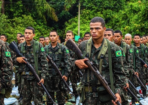 Evento em Manaus celebra 374 anos do Exército Brasileiro