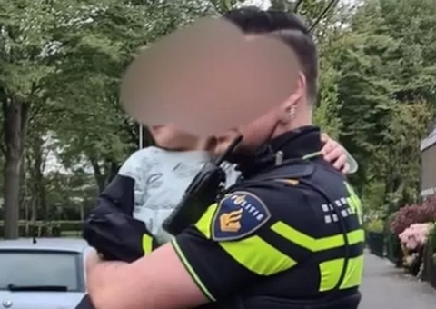 Menino de 4 anos ‘rouba’ carro da mãe e sai para passear de pijama