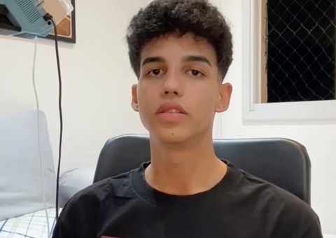 Jovem que teve barriga cortada na praia diz que namorada é inocente; vídeo