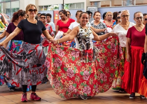 'Sexta Dançante' agita dia das mães no Centro de Convivência em Manaus