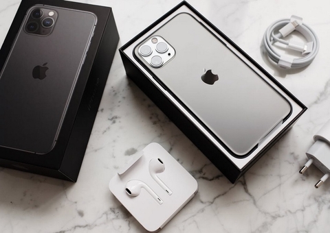 Procons são orientados a multar Apple e Samsung por venda de celulares sem carregadores