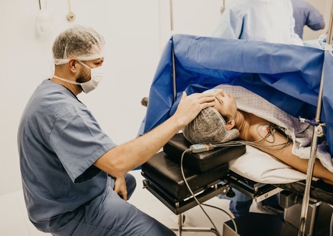 Saiba tudo sobre a lei que garante direito a um acompanhante durante o parto