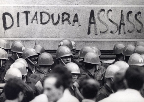 Uma Pequena História do populismo