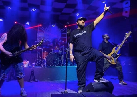 Banda Fullgas agita Segunda Alternativa com show de rock em Manaus